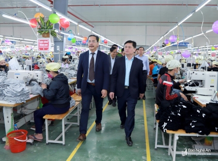 Xưởng may quần áo ở Hà Nội uy tín , chất lượng CAVINO