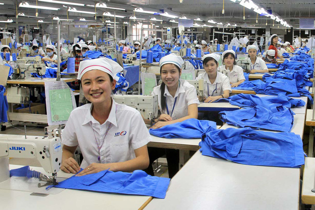 Xưởng quần áo Hà Nội CAVINO uy tín , chất lượng
