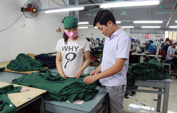 5 vấn đề khi chọn xưởng gia công quần áo . Các khâu may được kiểm tra kĩ càng , nhân viên vay nhiều năm kinh nghiệm dảm bảo mang đến cho quý khách sự hoàn hảo nhất