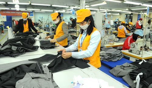 Xưởng quần áo Hà Nội CAVINO uy tín , chất lượng