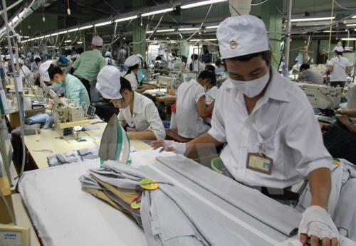 CAVINO xưởng may quần áo tại Hà Nội uy tín chất lượng