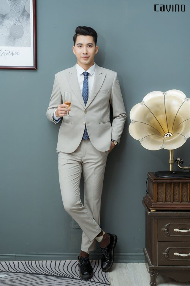 Bộ vest ghi ánh vàng cao cấp 825 đẳng cấp